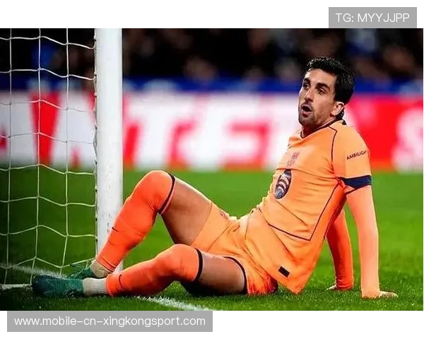 费兰托雷斯底线倒三角传球掀起巴萨进攻高潮